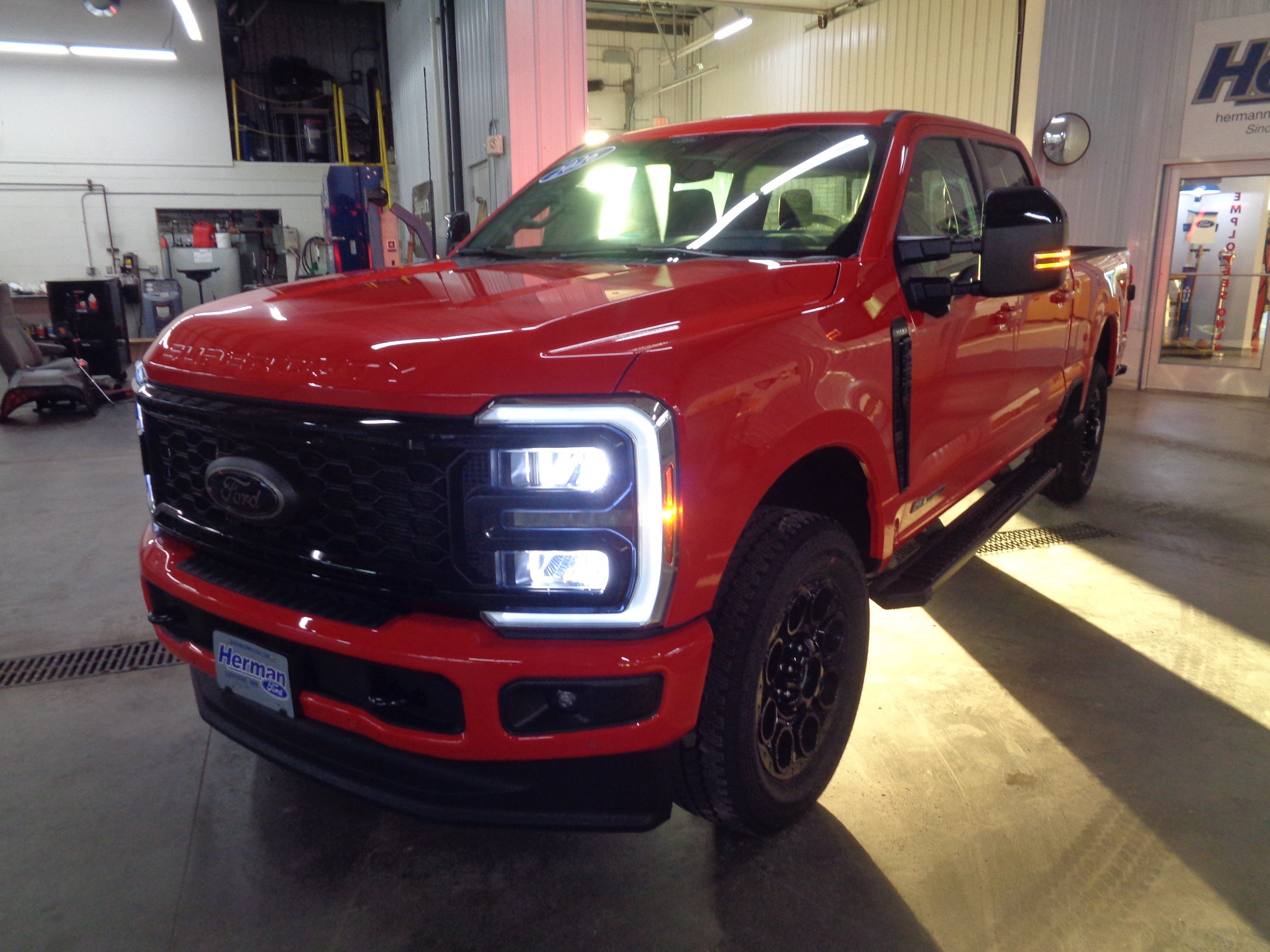 2026 Ford Super Duty F-250® Lariat®