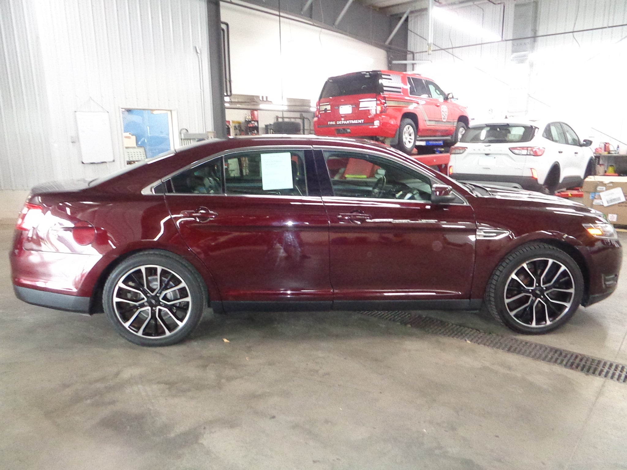 Used 2018 Ford Taurus SEL with VIN 1FAHP2H84JG136523 for sale in Luverne, Minnesota