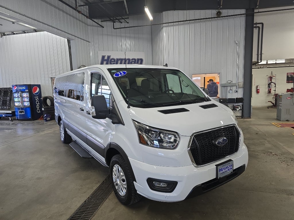2023 Ford Transit Wagon Base