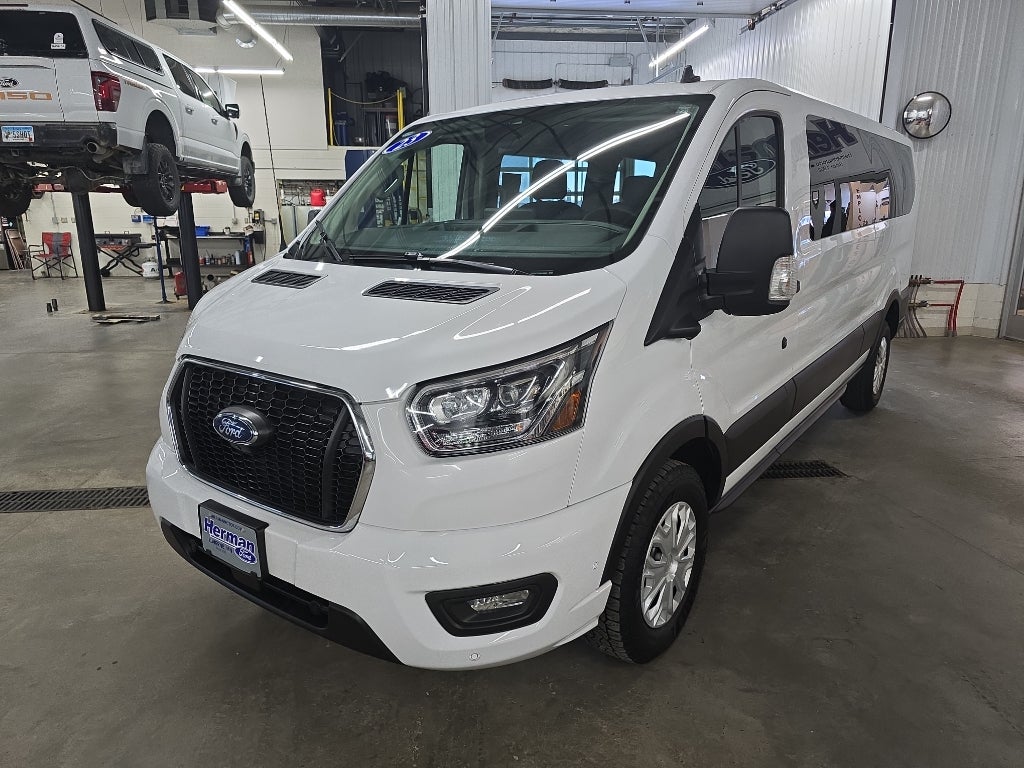 2023 Ford Transit Wagon Base