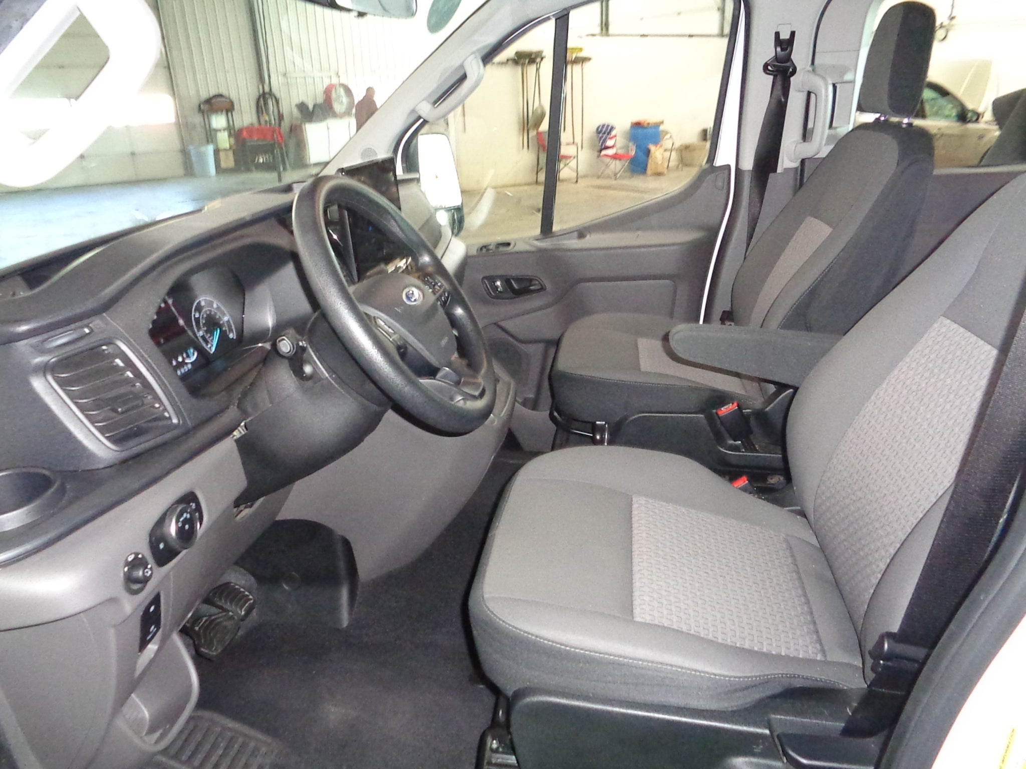 2024 Ford Transit Wagon XLT