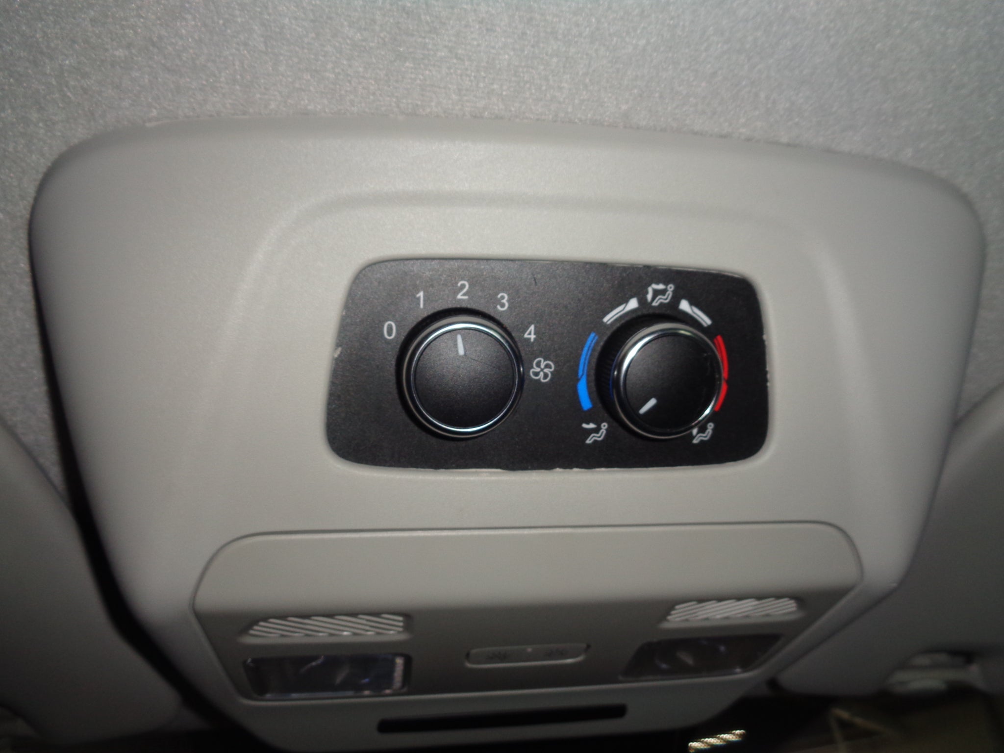 2024 Ford Transit Wagon XLT