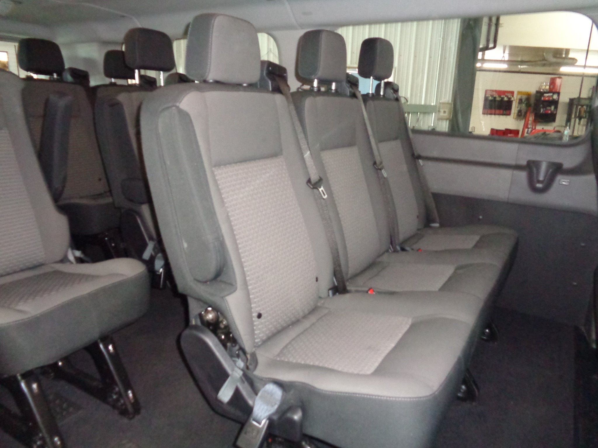 2024 Ford Transit Wagon XLT