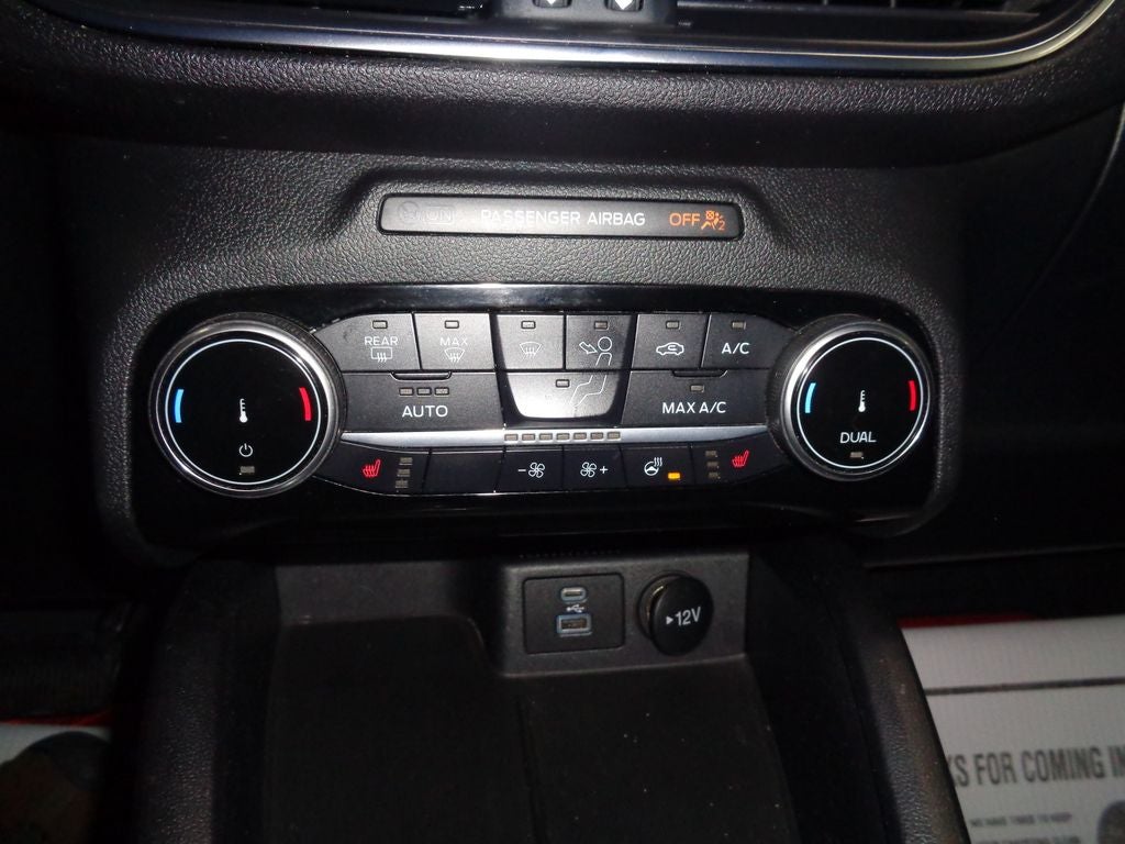 2022 Ford Escape Titanium