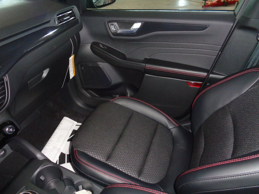 2025 Ford Escape ST Line Select