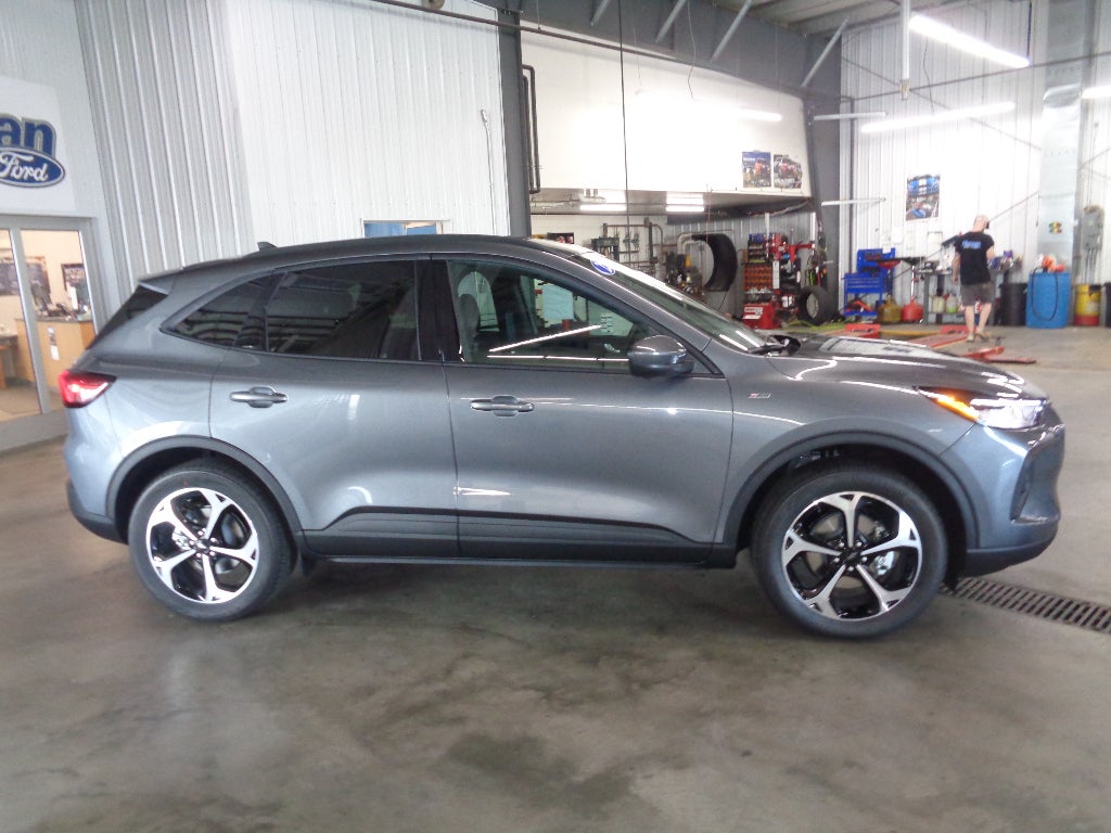 2025 Ford Escape ST Line Select