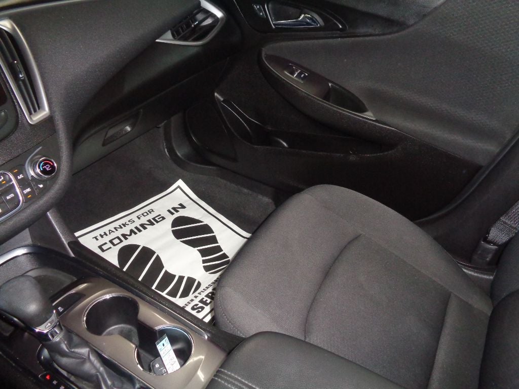 2022 Chevrolet Malibu LT (1LT)