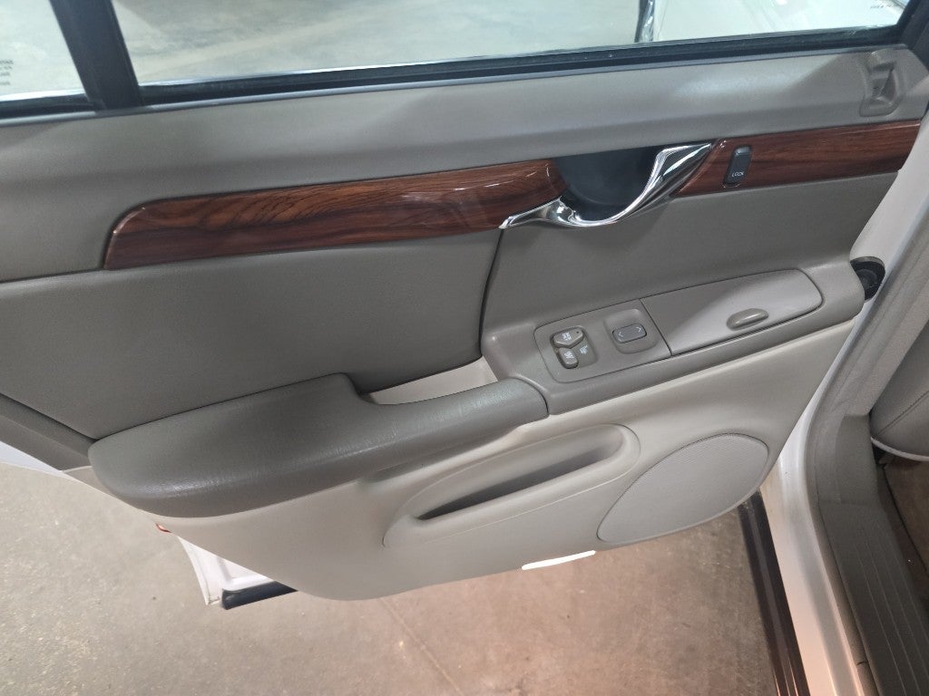 2003 Cadillac Deville Base