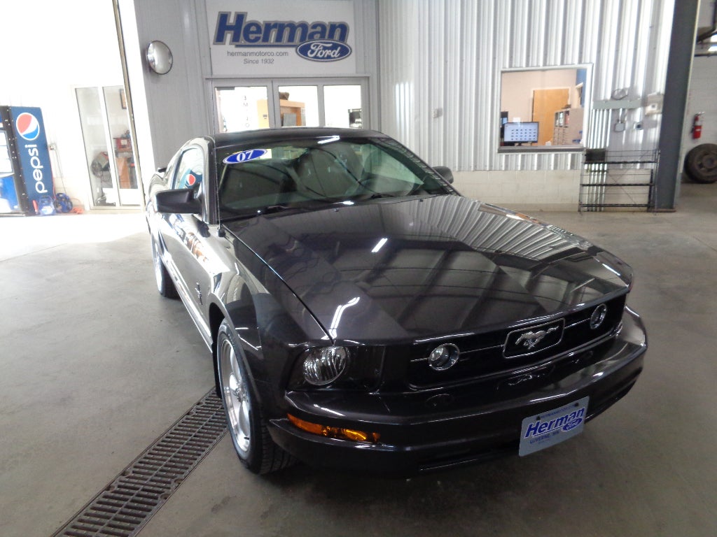 2007 Ford Mustang Base