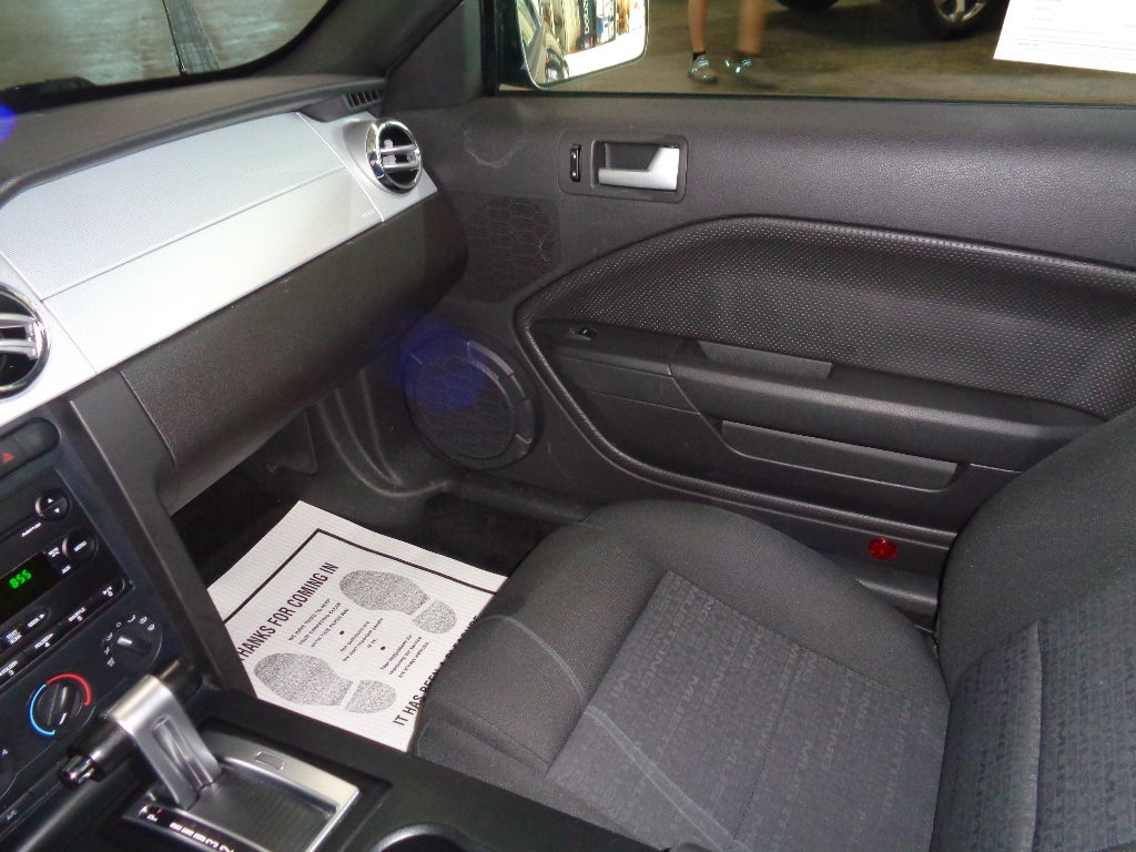 2007 Ford Mustang Base