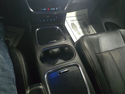 2014 Chrysler Town & Country S