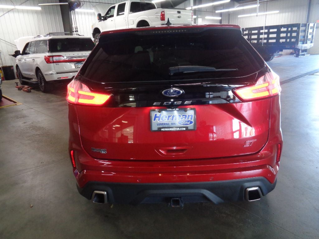 2022 Ford Edge ST