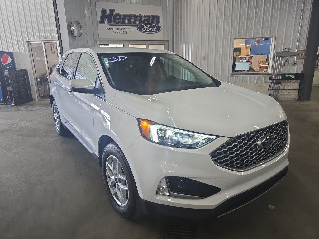 2024 Ford Edge Base