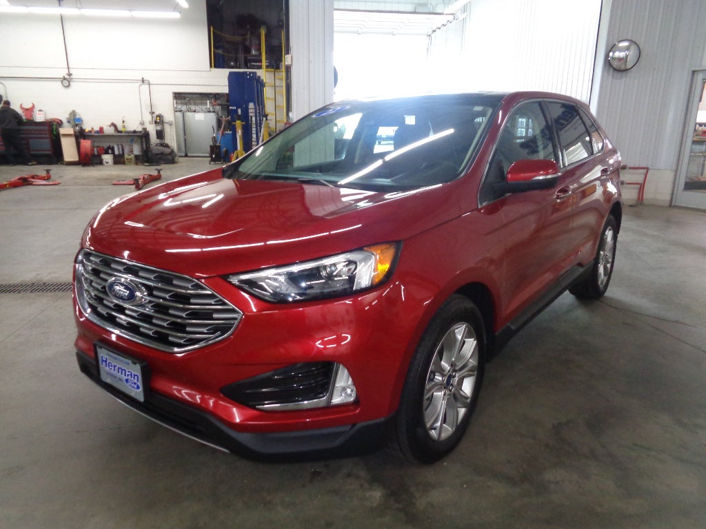 2022 Ford Edge Titanium