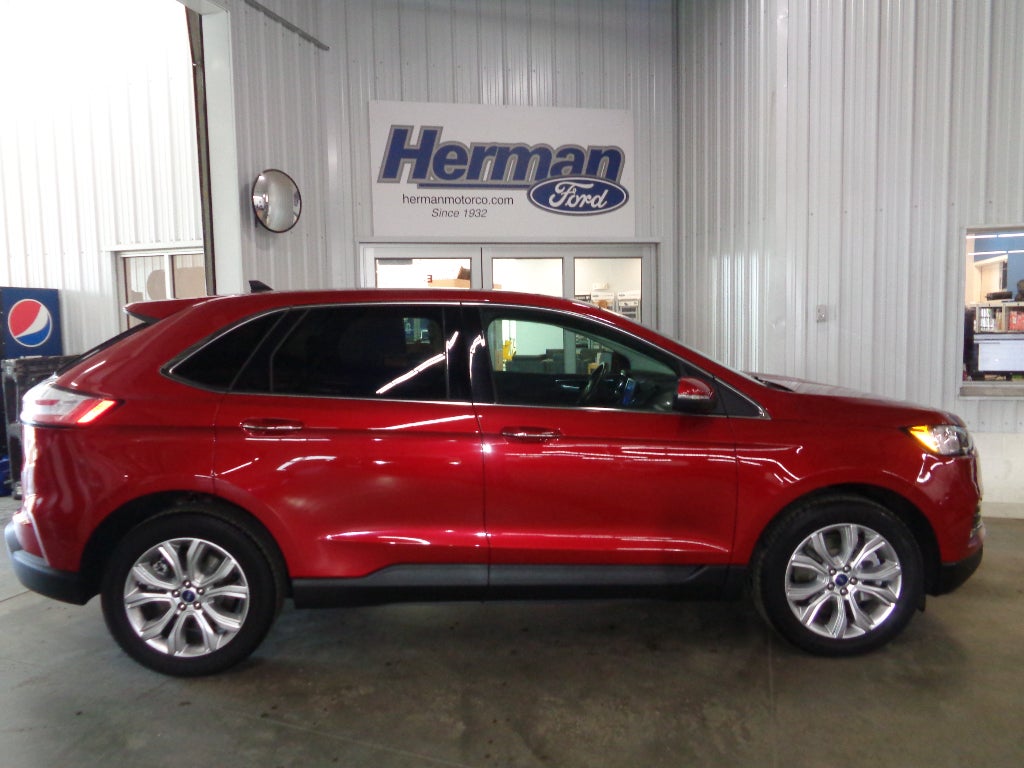 2021 Ford Edge Titanium