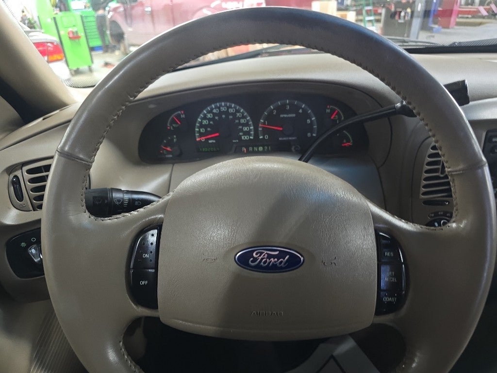 2003 Ford F-150 Lariat