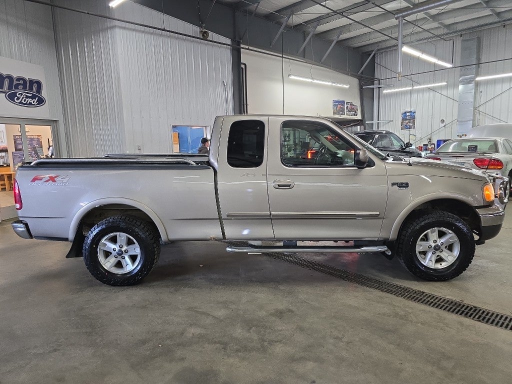 2003 Ford F-150 Lariat